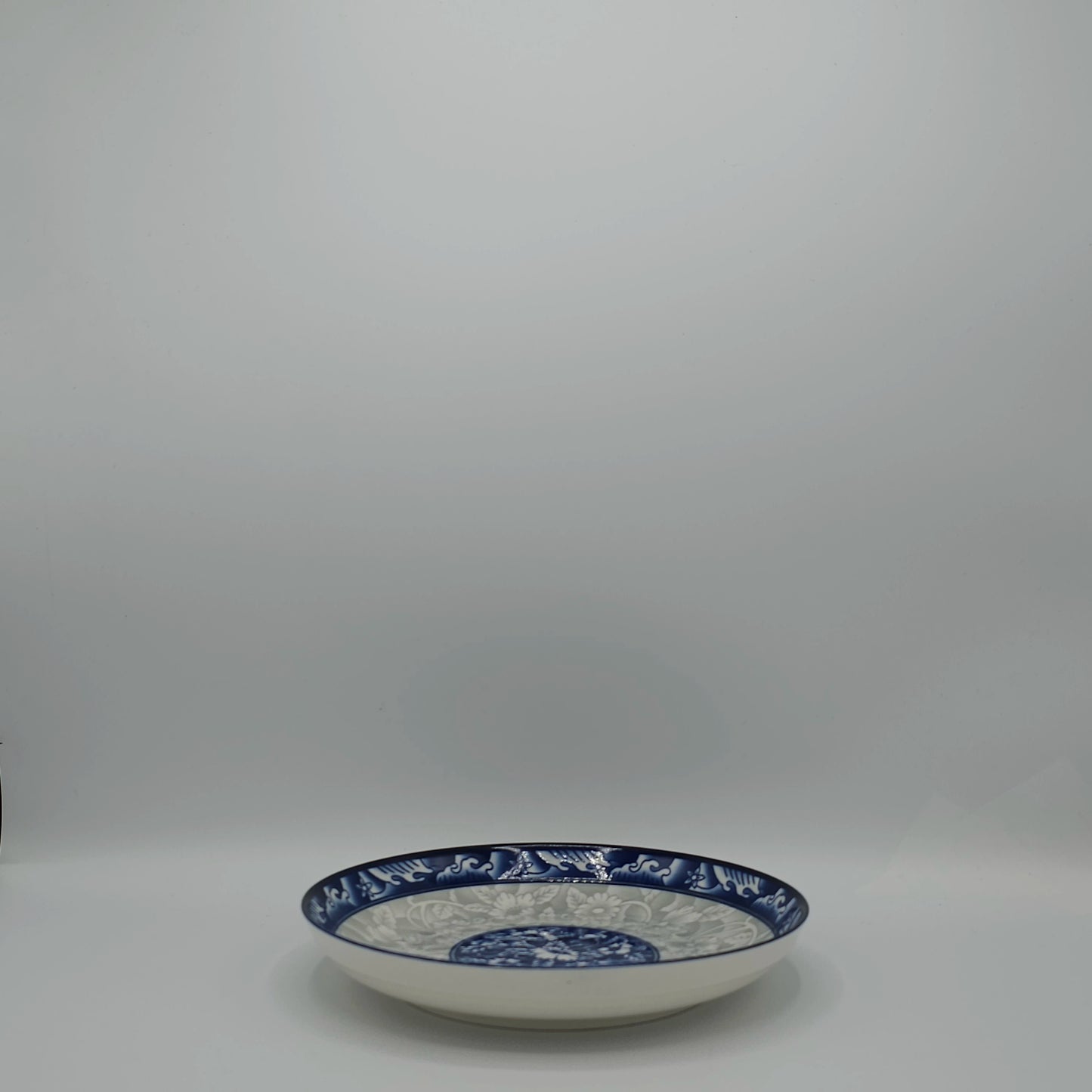 Assiette Plate Ronde "Bleu Floral Antique" – Porcelaine Traditionnelle