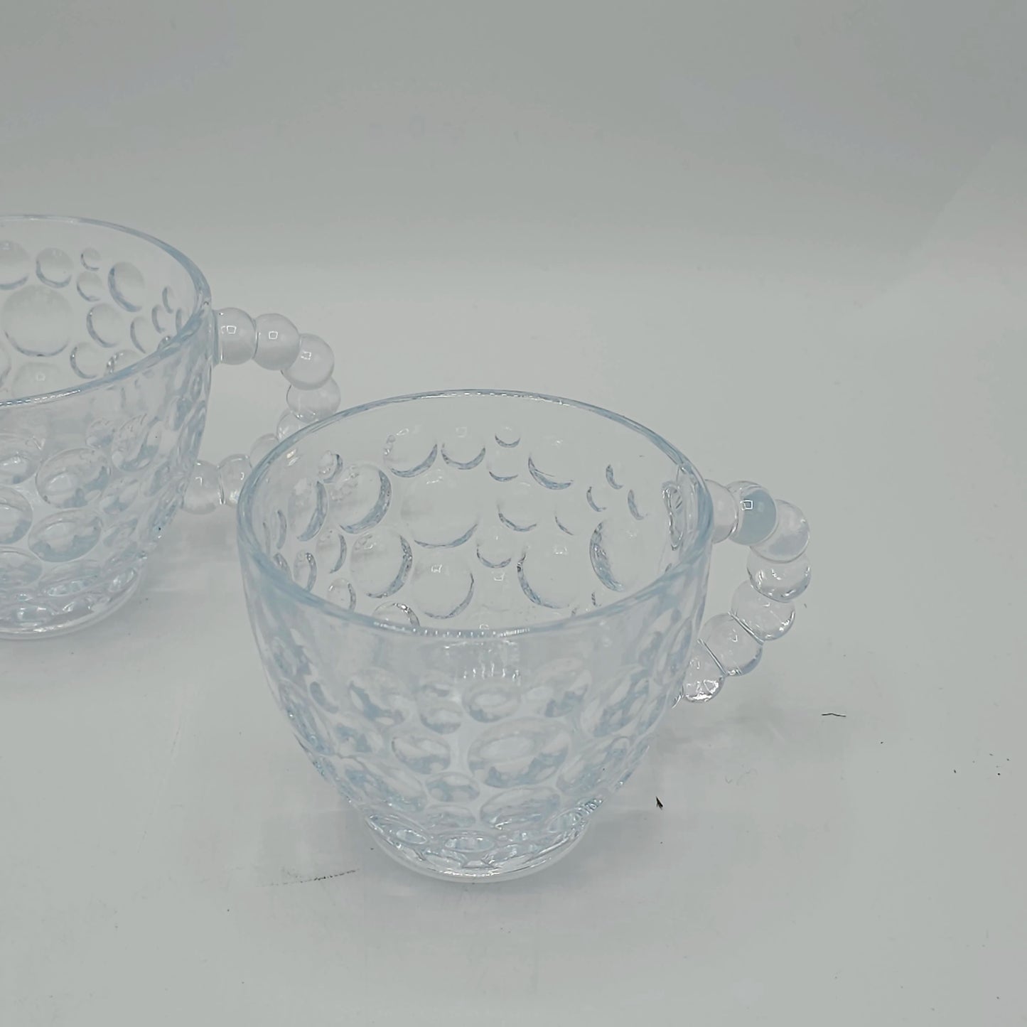 Set de 6 Tasses en Verre Perlé "Cherry Tea" – Élégance Givrée & Design Bulles