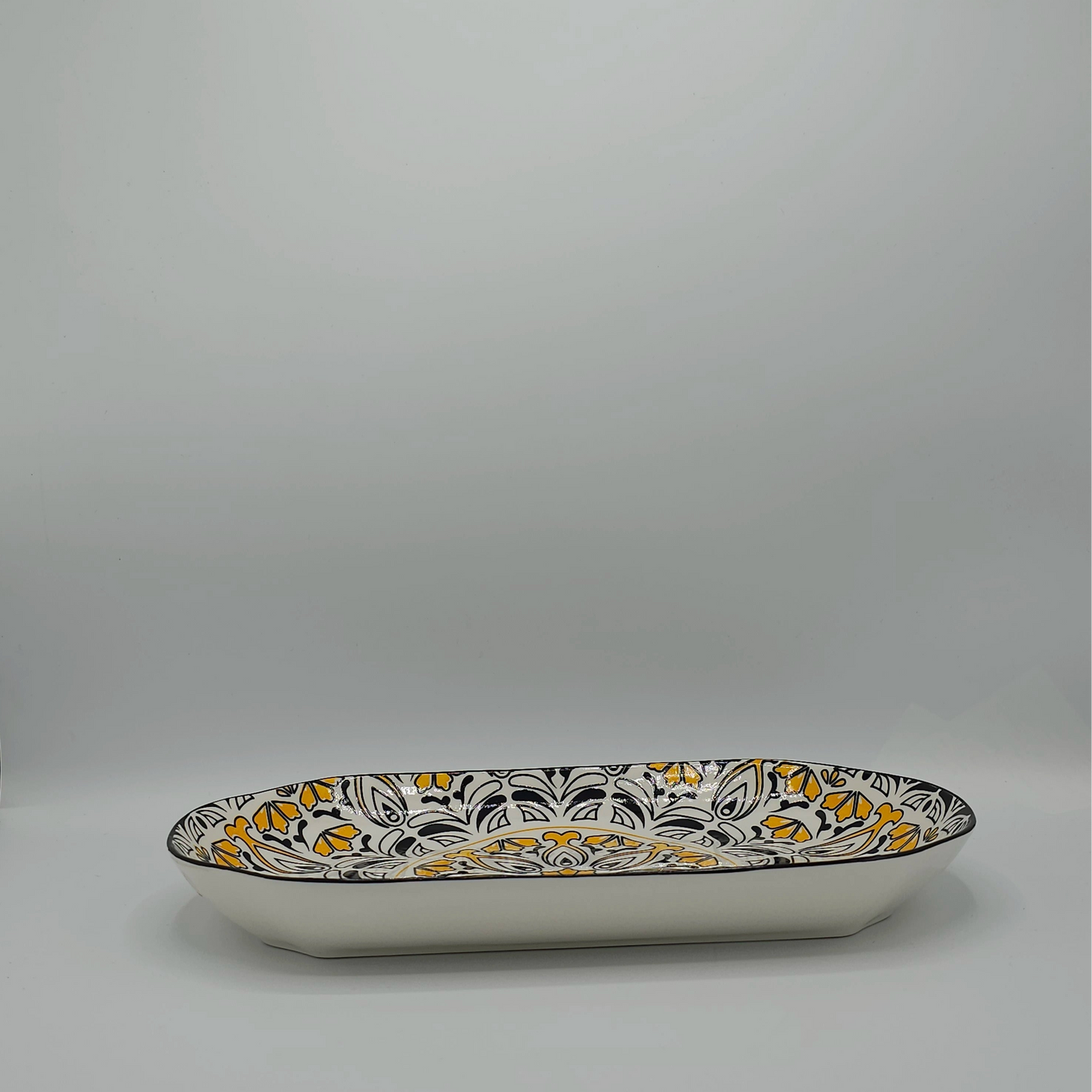 Plat de Service Ovale en Céramique - Motif Mandala Solaire Jaune et Noir
