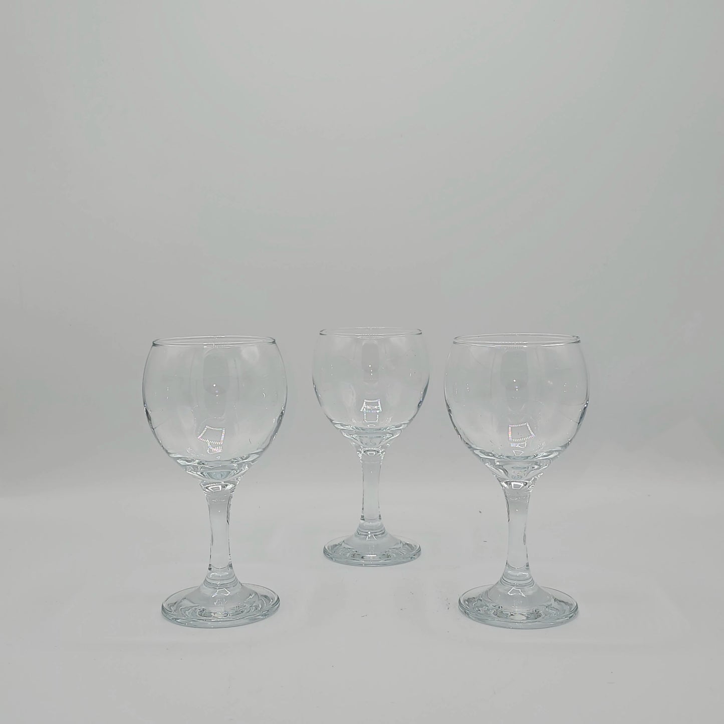 Set de 6 Verres à Pied LAV Misket – Élégance Cristalline pour Tables de Fêtes, 210 cc