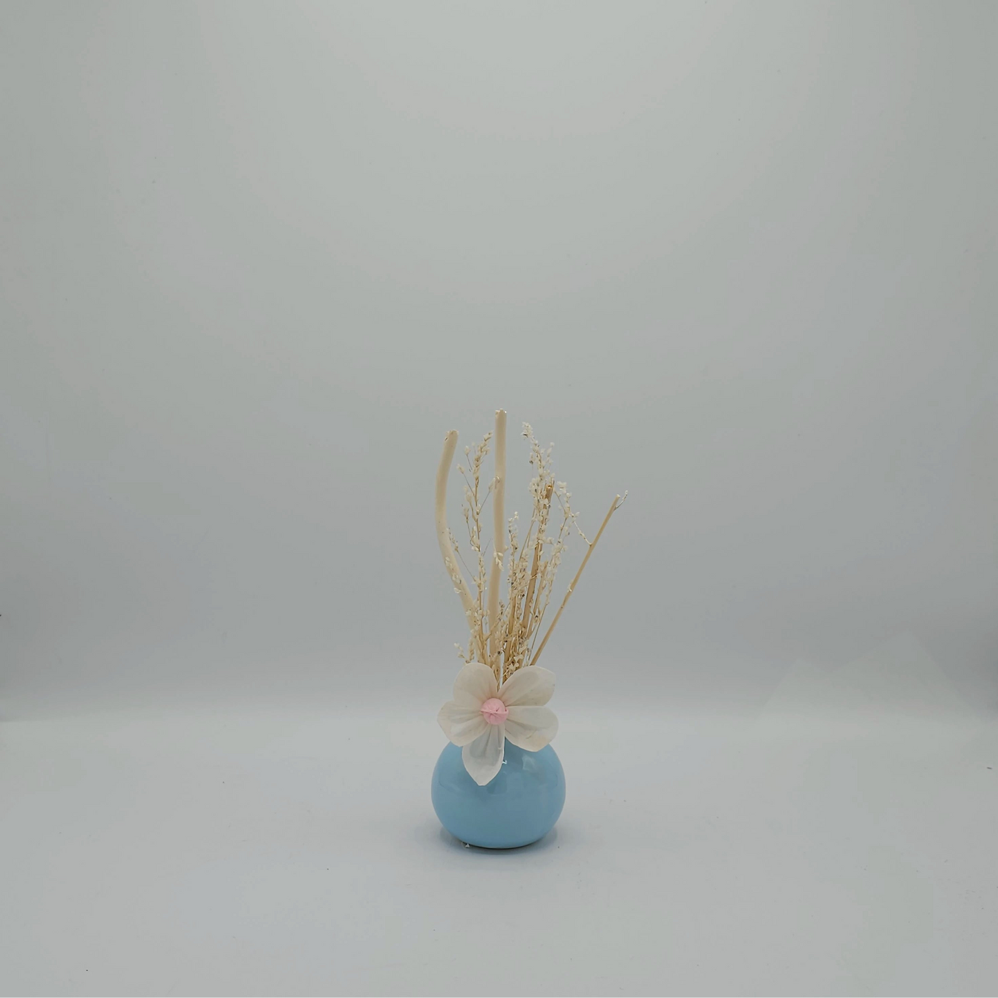 Diffuseur de Parfum "Love in Life" – Vase en Céramique Bleue & Fleurs Séchées