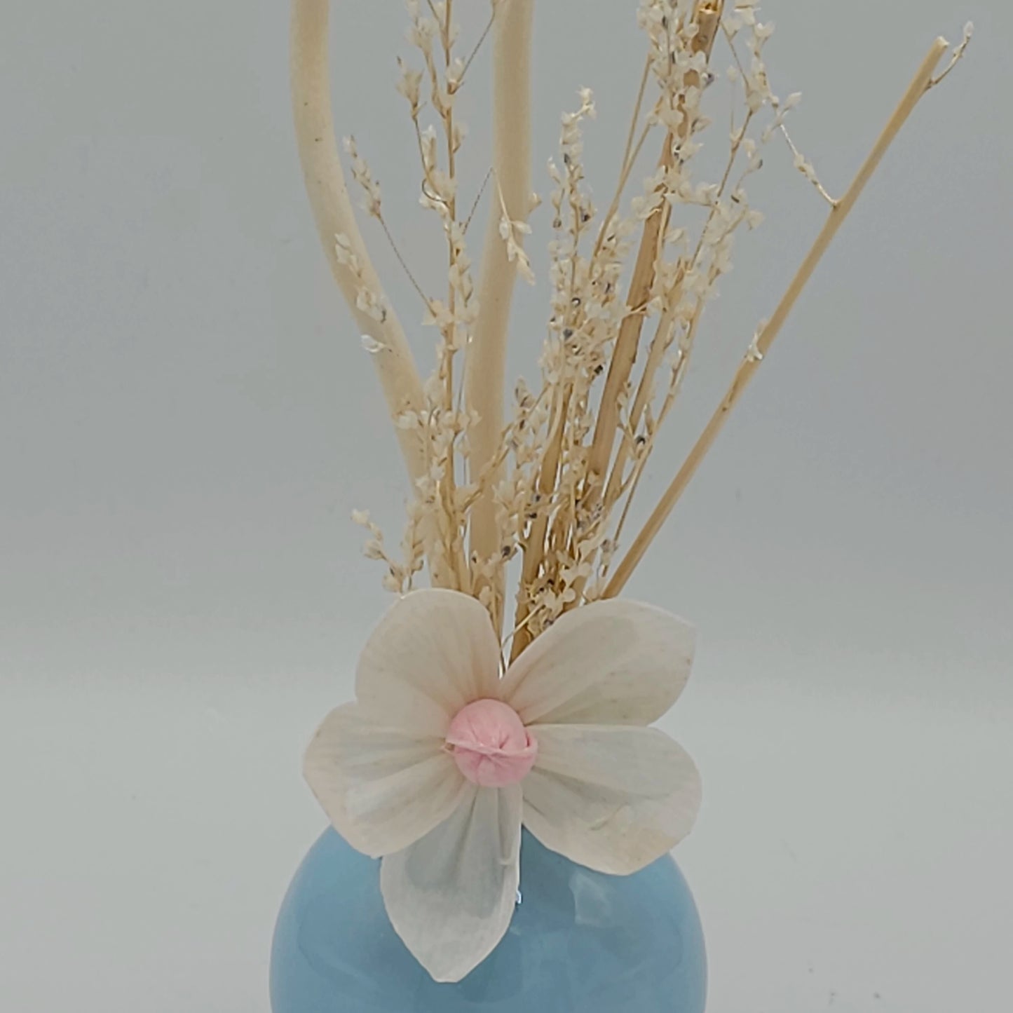 Diffuseur de Parfum "Love in Life" – Vase en Céramique Bleue & Fleurs Séchées