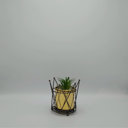 Plante Succulente Artificielle en Pot Doré et Support Couronne Royale – Déco Chic & Glamour