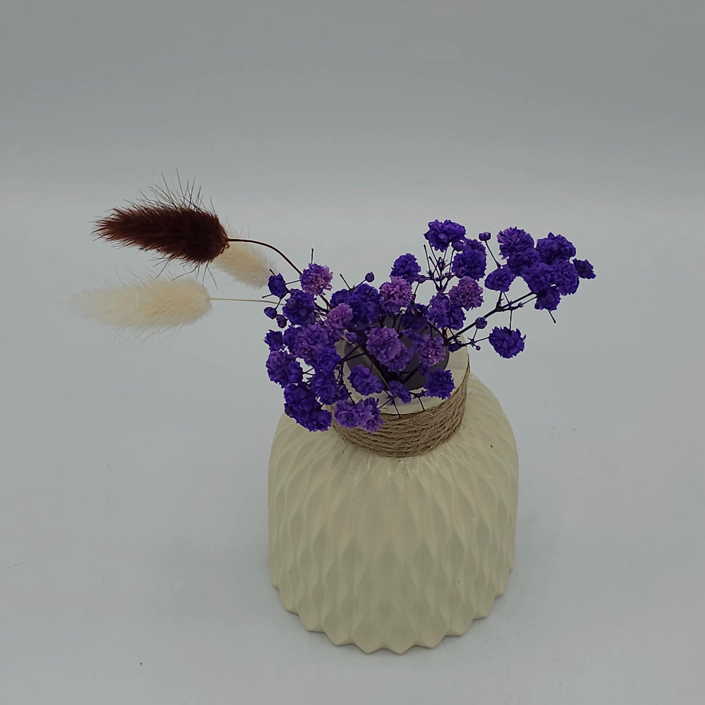 Mini Vase en Céramique Texturée – Bouquet de Fleurs Séchées Violettes & Style Bohème
