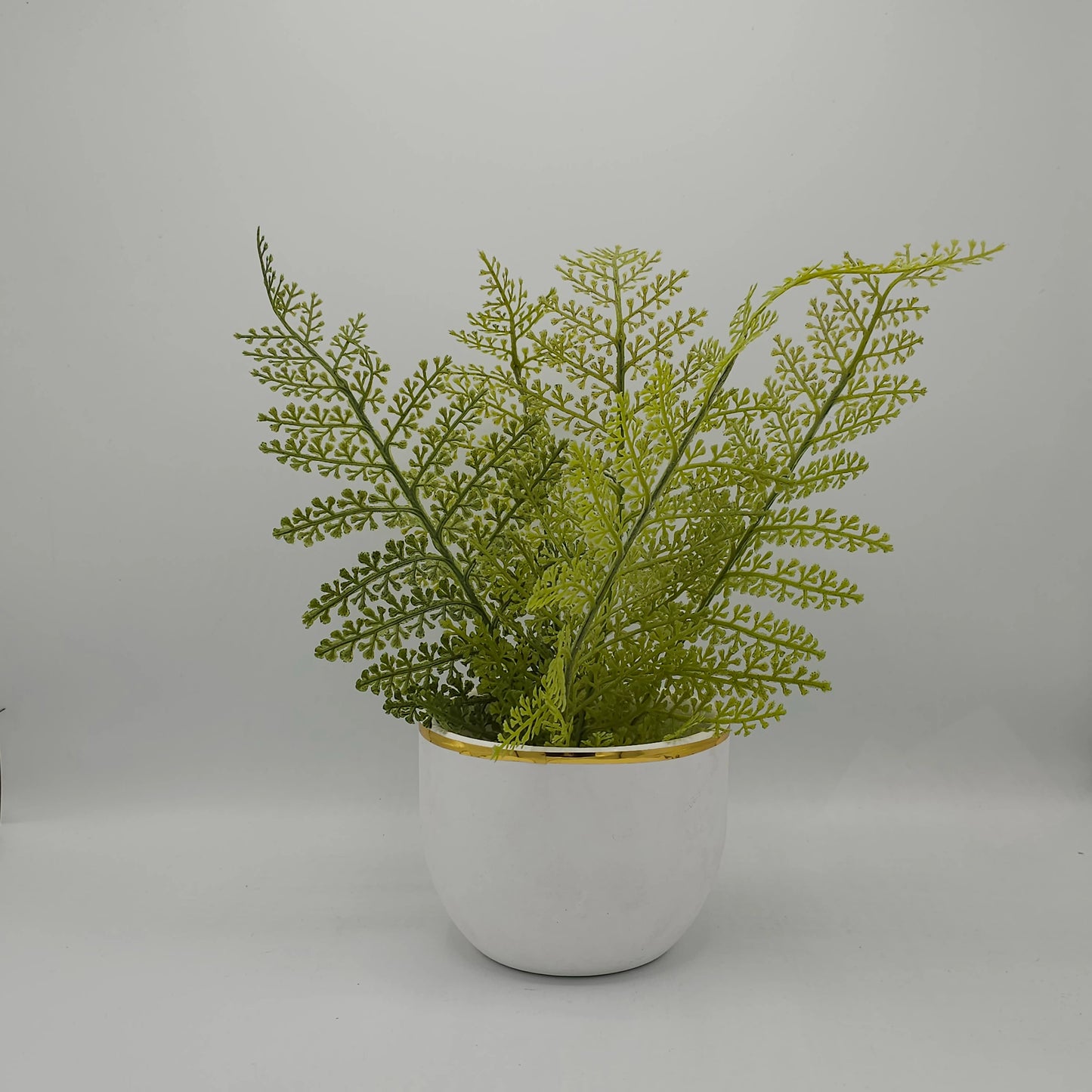 Plante de Fougère Artificielle en Pot Blanc Chic – Déco Intérieure Naturelle & Élégante