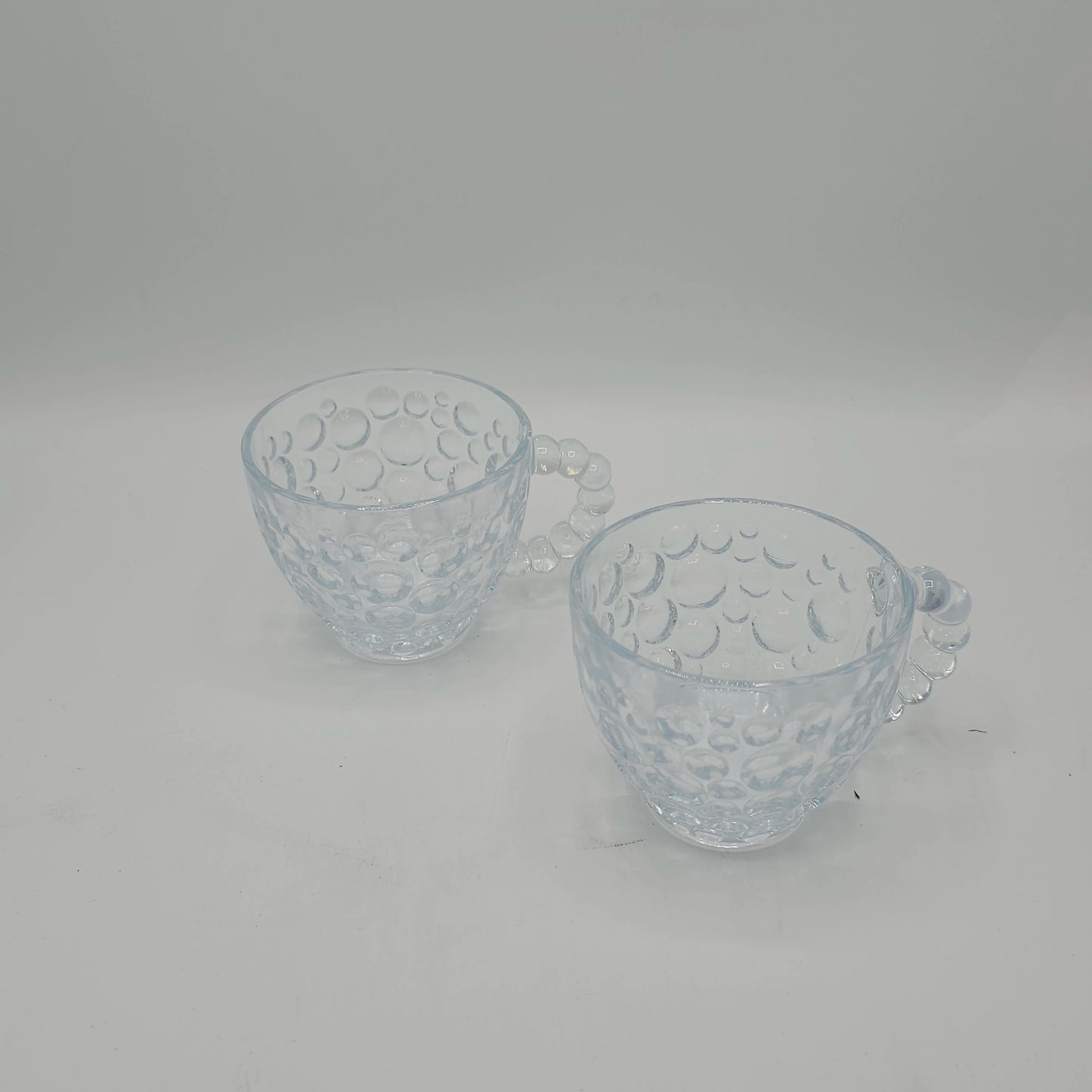 Set de 6 Tasses en Verre Perlé "Cherry Tea" – Élégance Givrée & Design Bulles