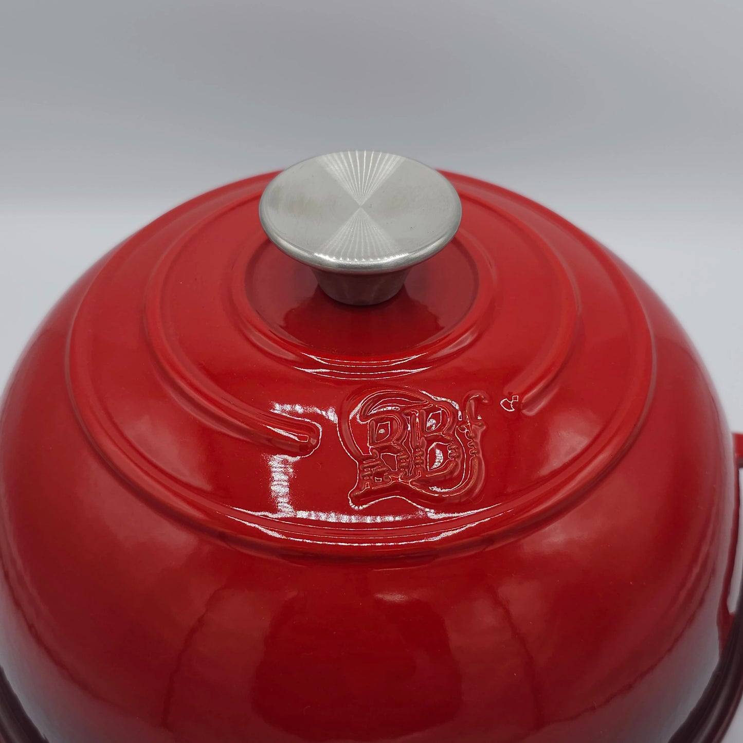 Tajine en Fonte Émaillée Rouge Cerise | Cloche de Cuisson Artisanale Premium