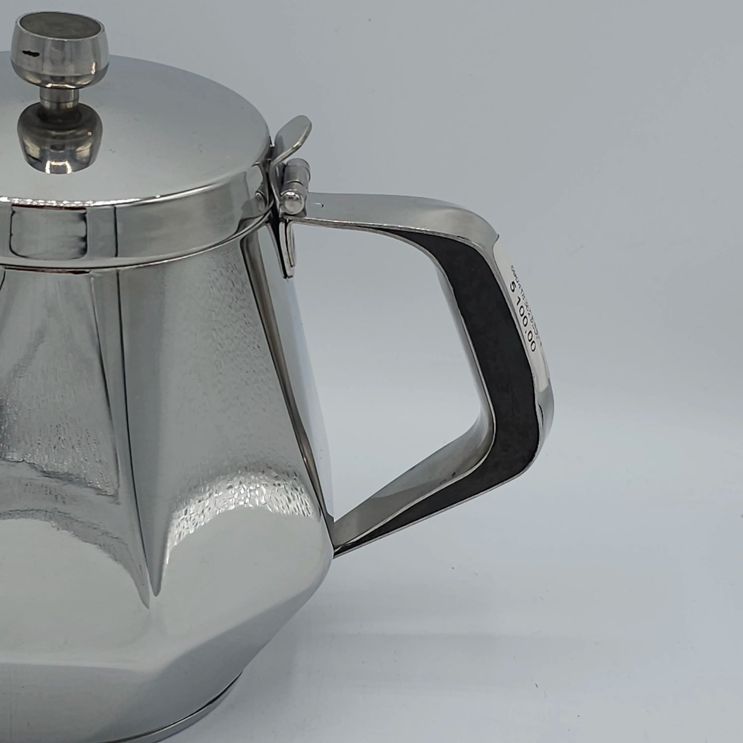 Théière Design en Acier Inoxydable 18/8 (0.9L)
