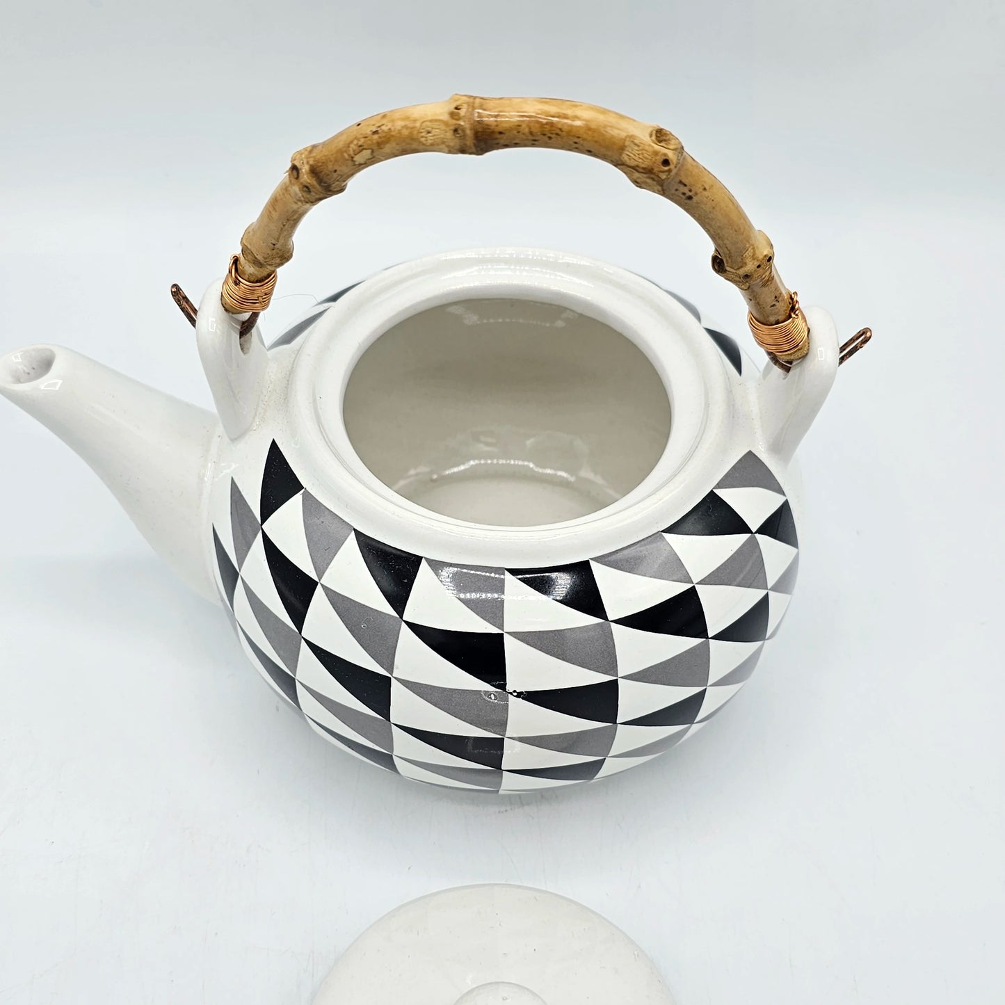 Théière en Céramique Géométrique – Anse en Bambou Naturel