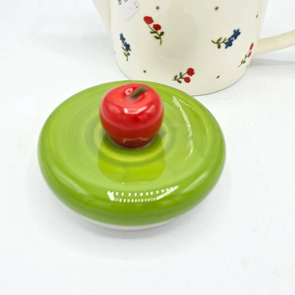 Théière en Céramique Champêtre – Couvercle Vert et Pomme Rouge