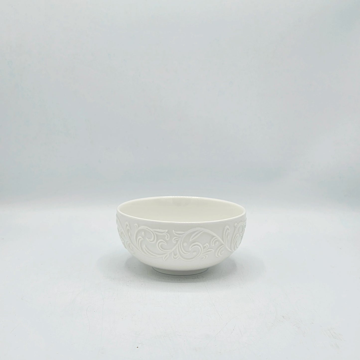 Bol en Céramique Blanc Pur 5 cm  – Motifs Arabesques en Relief