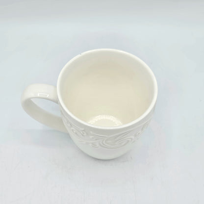 Mug en Céramique Blanche avec Frise Ciselée en Relief