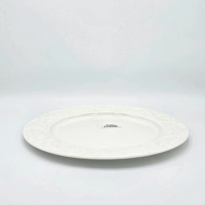 Assiette Plate en Porcelaine Blanche avec Bordure Arabesque Relief (10,5cm)