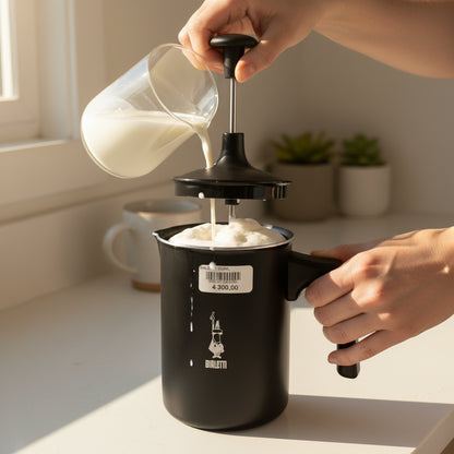 Mousseur à Lait Manuel Bialetti 330 ml – Design Noir Mat Premium