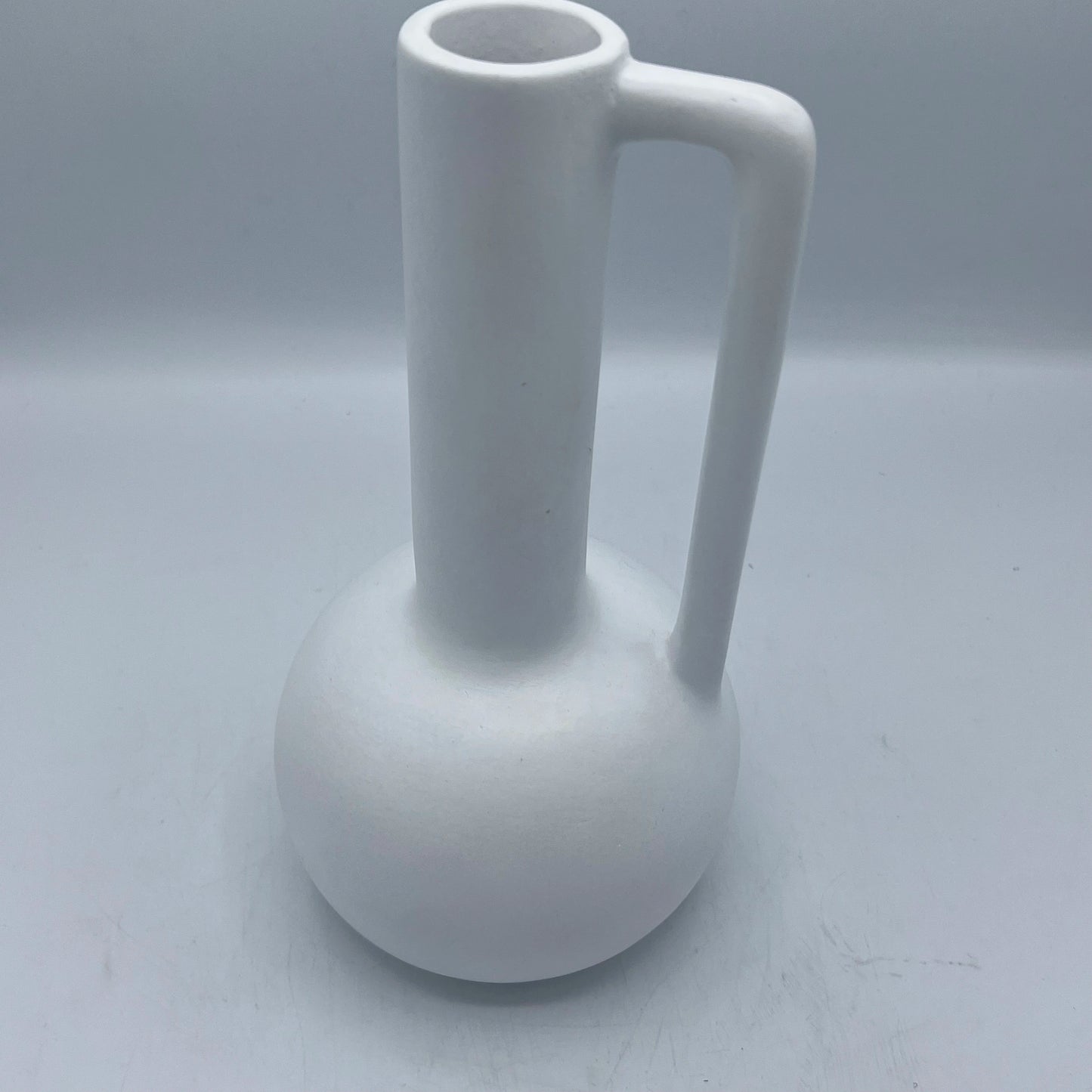 Vase Carafe Sculptural Design – Céramique Minimaliste Mate