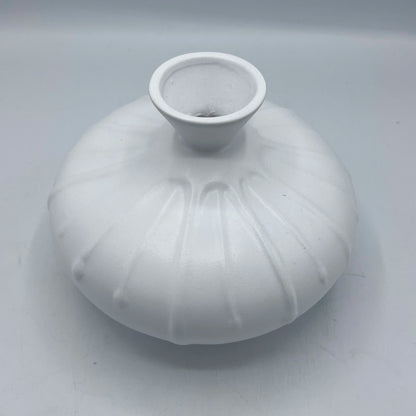 Vase Boule Côtelé en Céramique Mate – Design Minimaliste