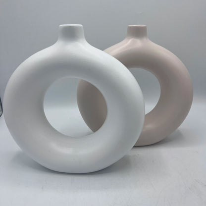 Vase Sculptural Donut à Col Court – Céramique Mate Minimaliste