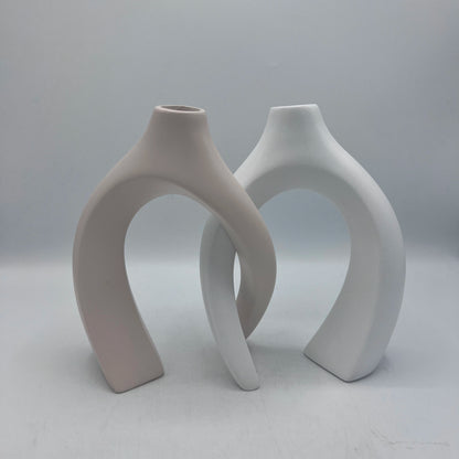 Duo de Vases Entrelacés en Céramique Mate – Design Minimaliste Abstrait
