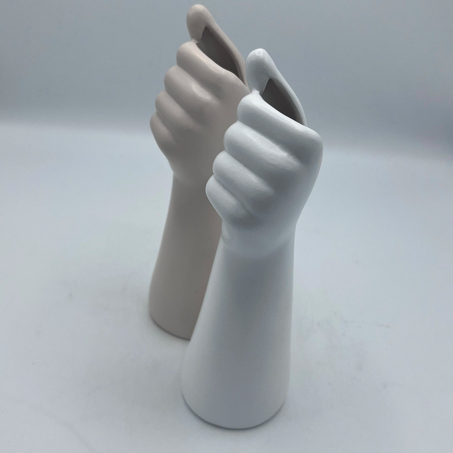 Vase Soliflore Sculptural Forme Main – Céramique Mate