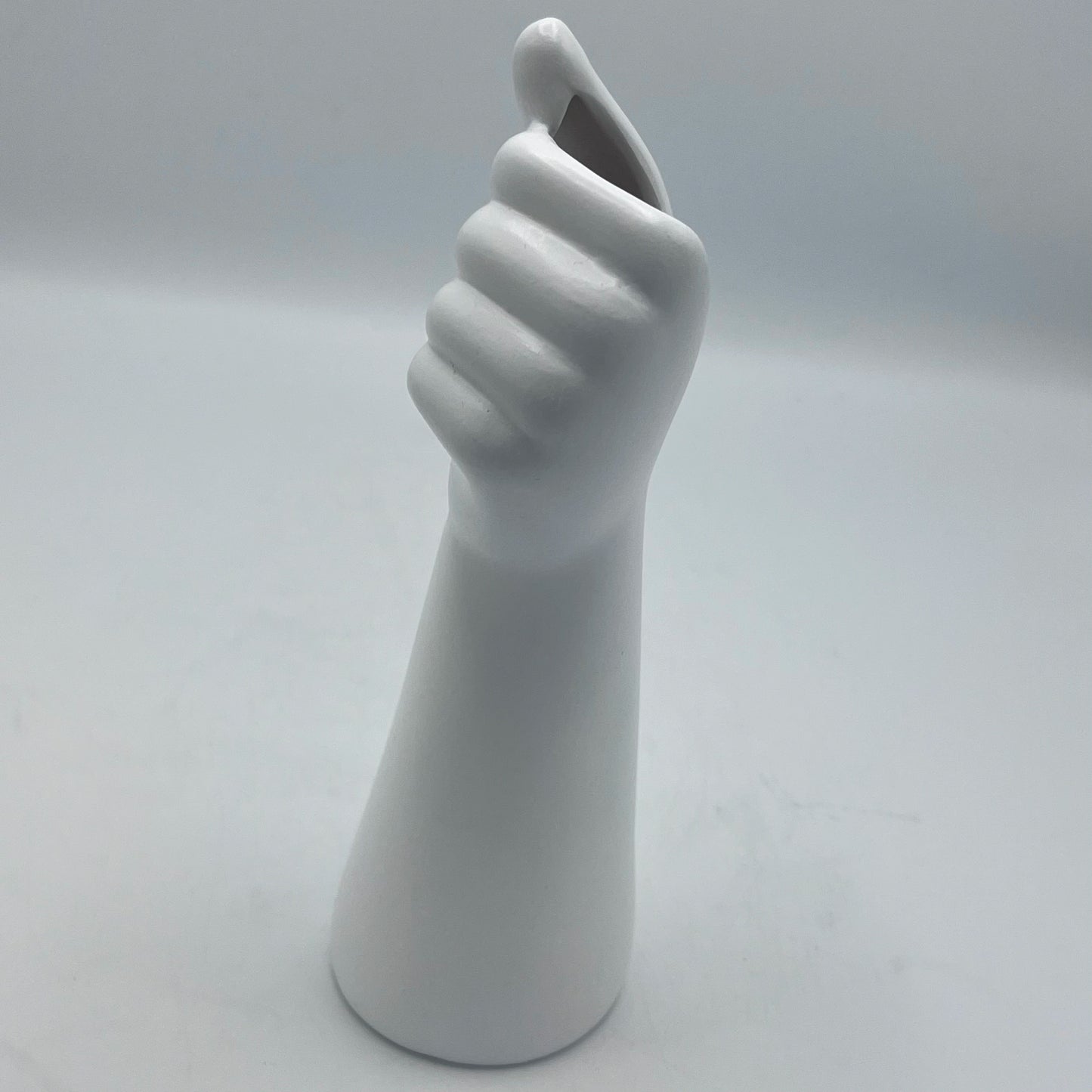 Vase Soliflore Sculptural Forme Main – Céramique Mate
