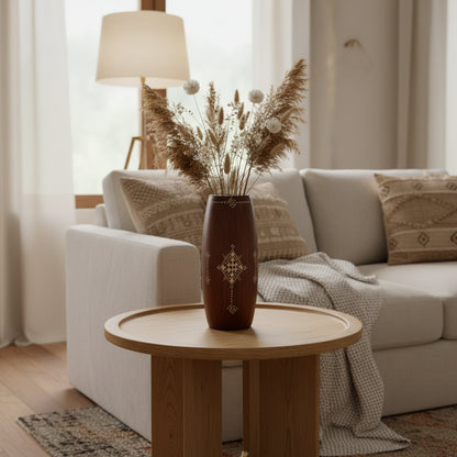 Vase Cylindrique Berbère Artisanal en Terre Cuite Gravée – Design Élégant