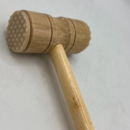 Marteau Aplatisseur de Viande en Bois et Têtes Dentelées - Ustensile de Cuisine Pro
